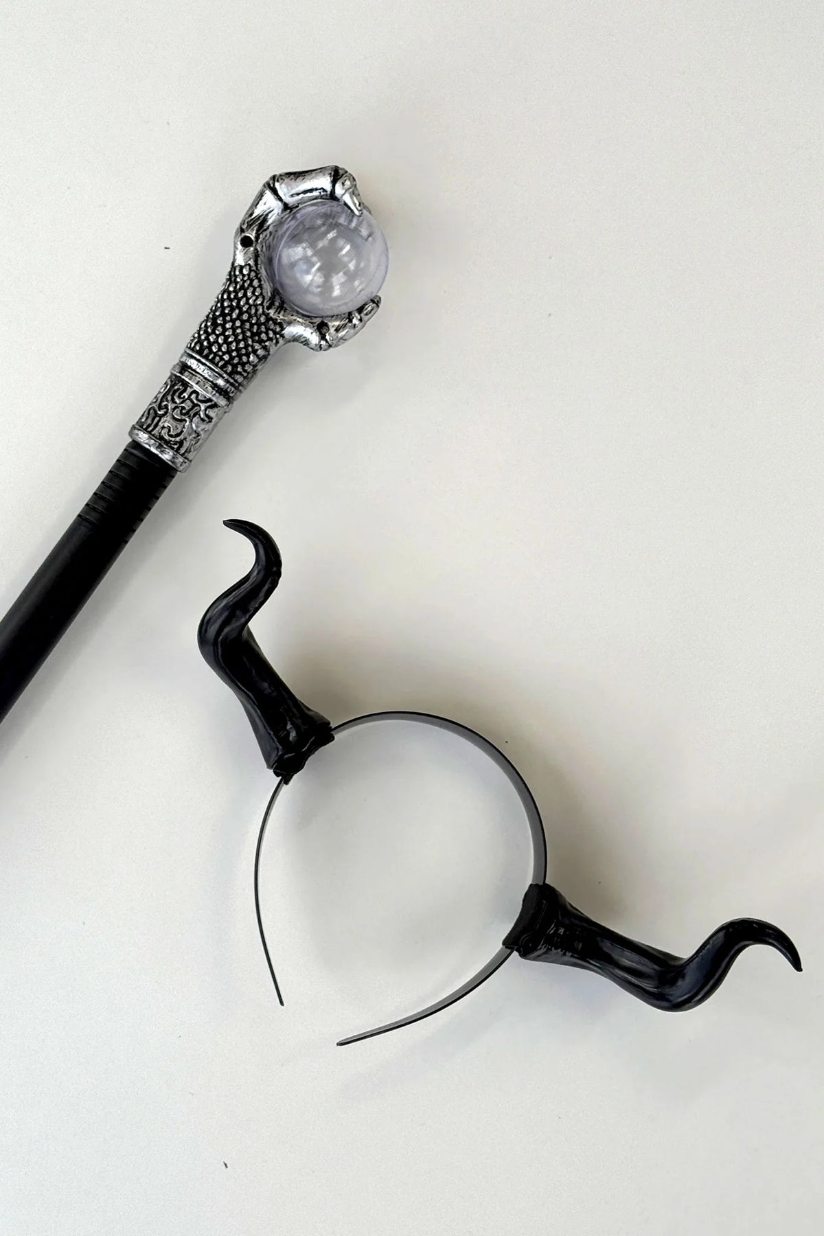 Mistress of Evil 2 Piece Accessory Kit